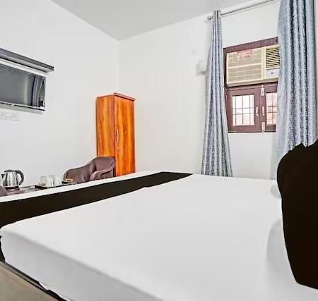 Rooftop Castle Otel Noida Dış mekan fotoğraf