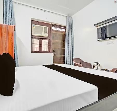 Rooftop Castle Otel Noida Dış mekan fotoğraf