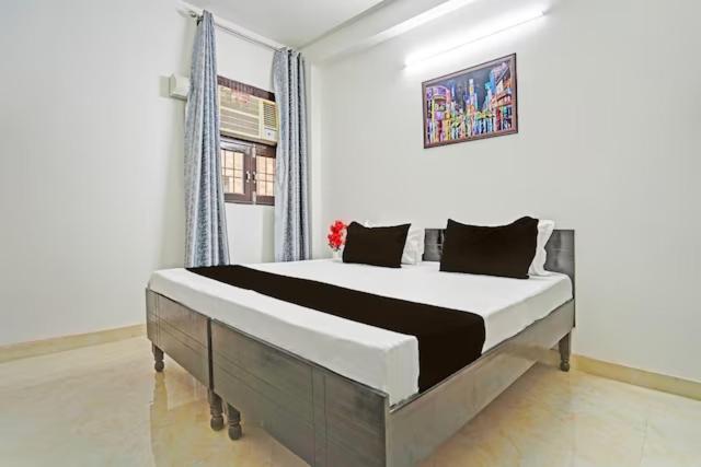 Rooftop Castle Otel Noida Dış mekan fotoğraf