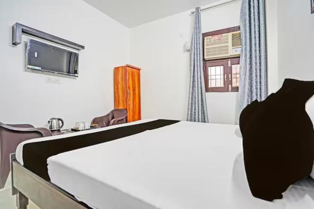 Rooftop Castle Otel Noida Dış mekan fotoğraf